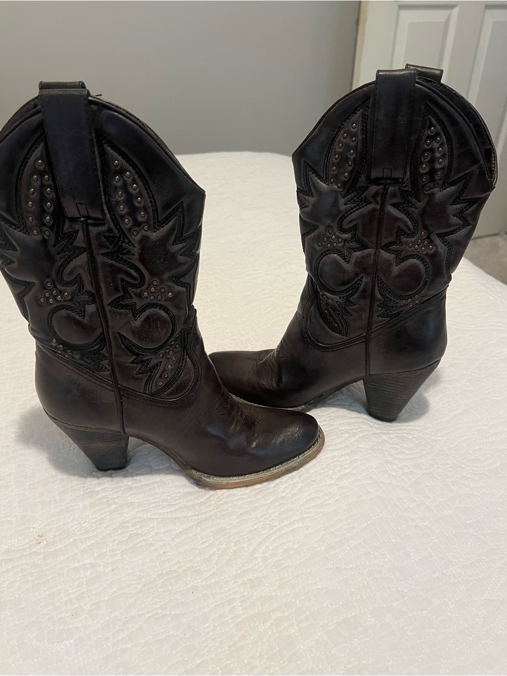 Very Volatile Dark Brown Embroidered Western Boots